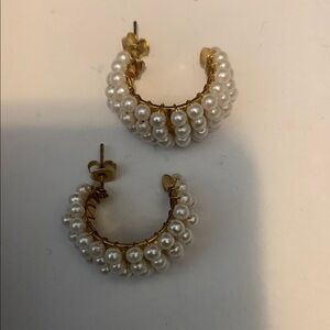 Elegant Gold and Pearl Hoop Earrings